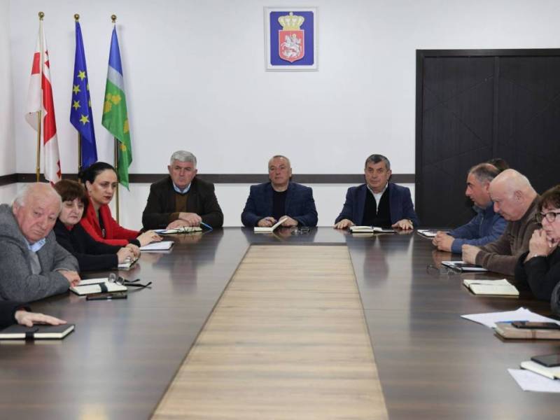 ცაგერის მუნიციპალიტეტის მერმა ჭაბუკი ჭაბუკიანმა სტრუქტურული ერთეულების...